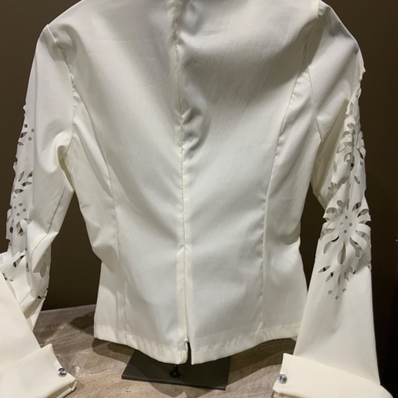 White dressy top - Picture 2 of 4